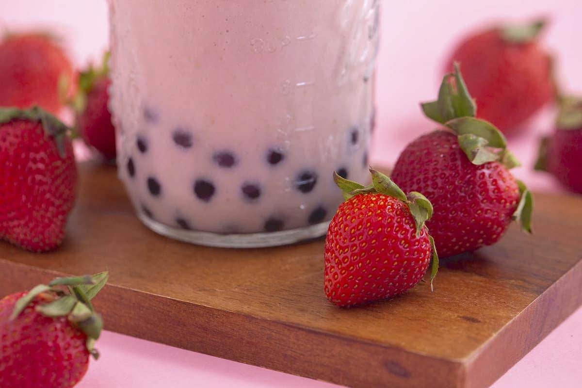 How to Make Strawberry Boba Tea