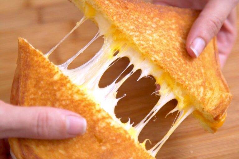 The Best 3 Cheese Grilled Cheese