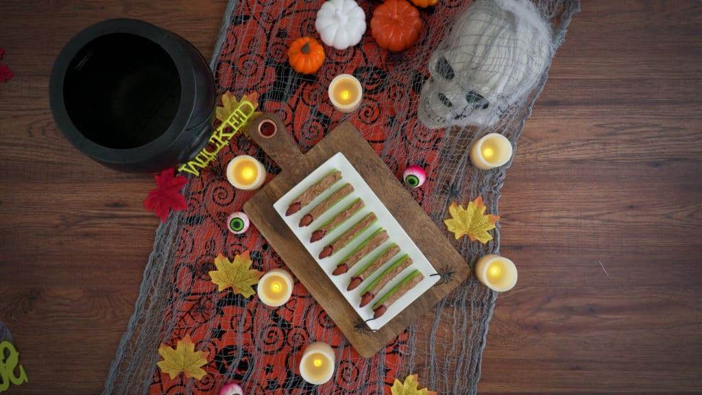 witch fingers halloween treats, spooky witches fingers, witch finger halloween food, witches fingers vegetable, healthy halloween snacks, kids halloween snacks